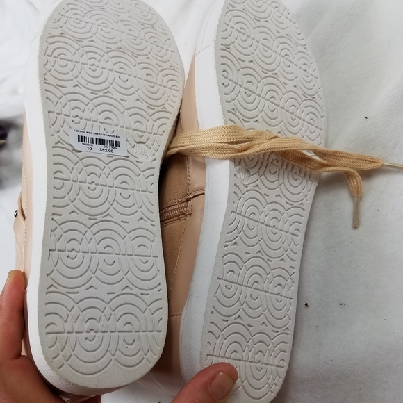 Torrid Solid Beige Sneakers Size 10W. Condition is - Picture 3 of 8